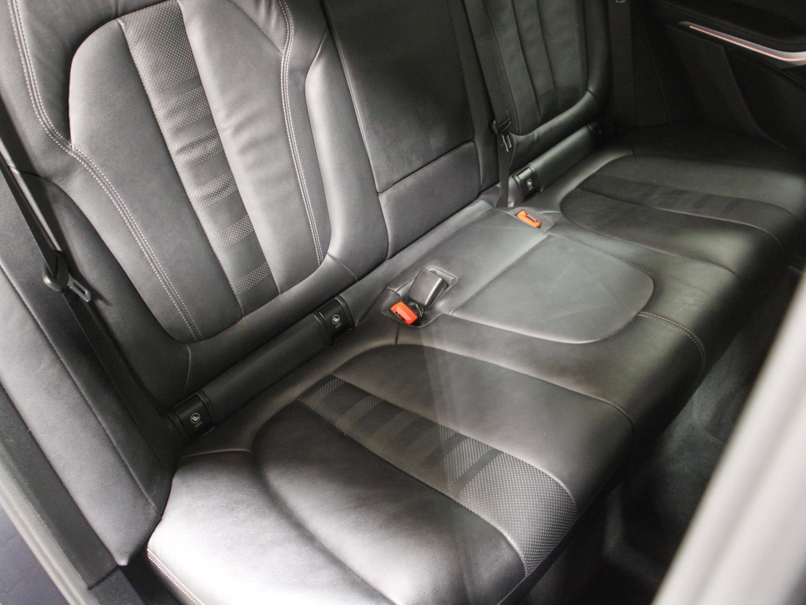 Certified 2022 BMW X5 xDrive40i w/ Premium Package image 16