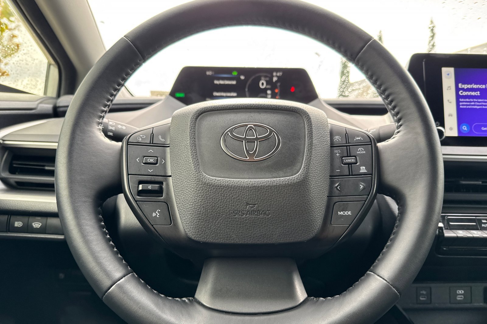 Used 2024 Toyota Prius LE image 27