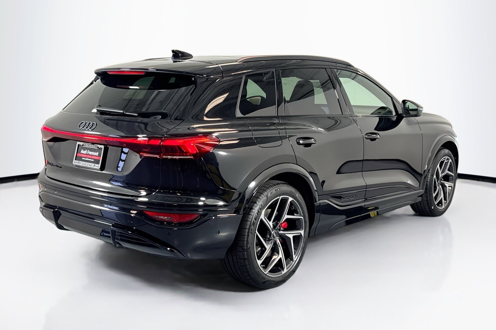 New 2027 Audi SQ6 e-tron Premium Plus AWD/4WD image 5