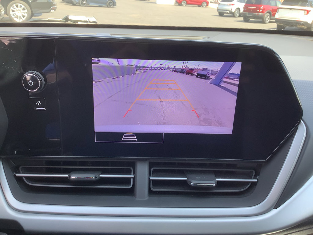 Used 2024 Chevrolet Trax RS w/ Sunroof Package image 17