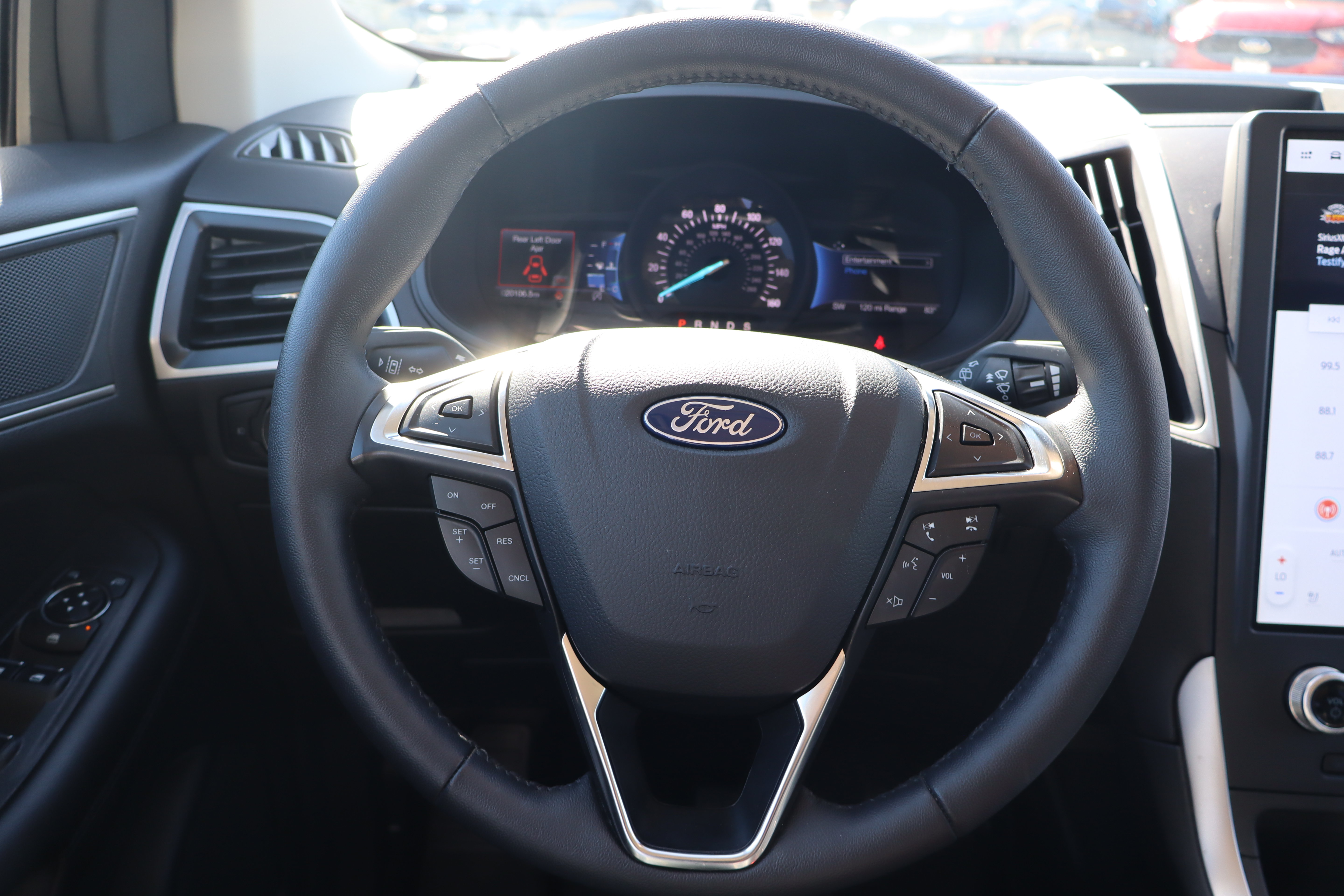 Used 2024 Ford Edge SEL w/ Convenience Package AWD/4WD image 17