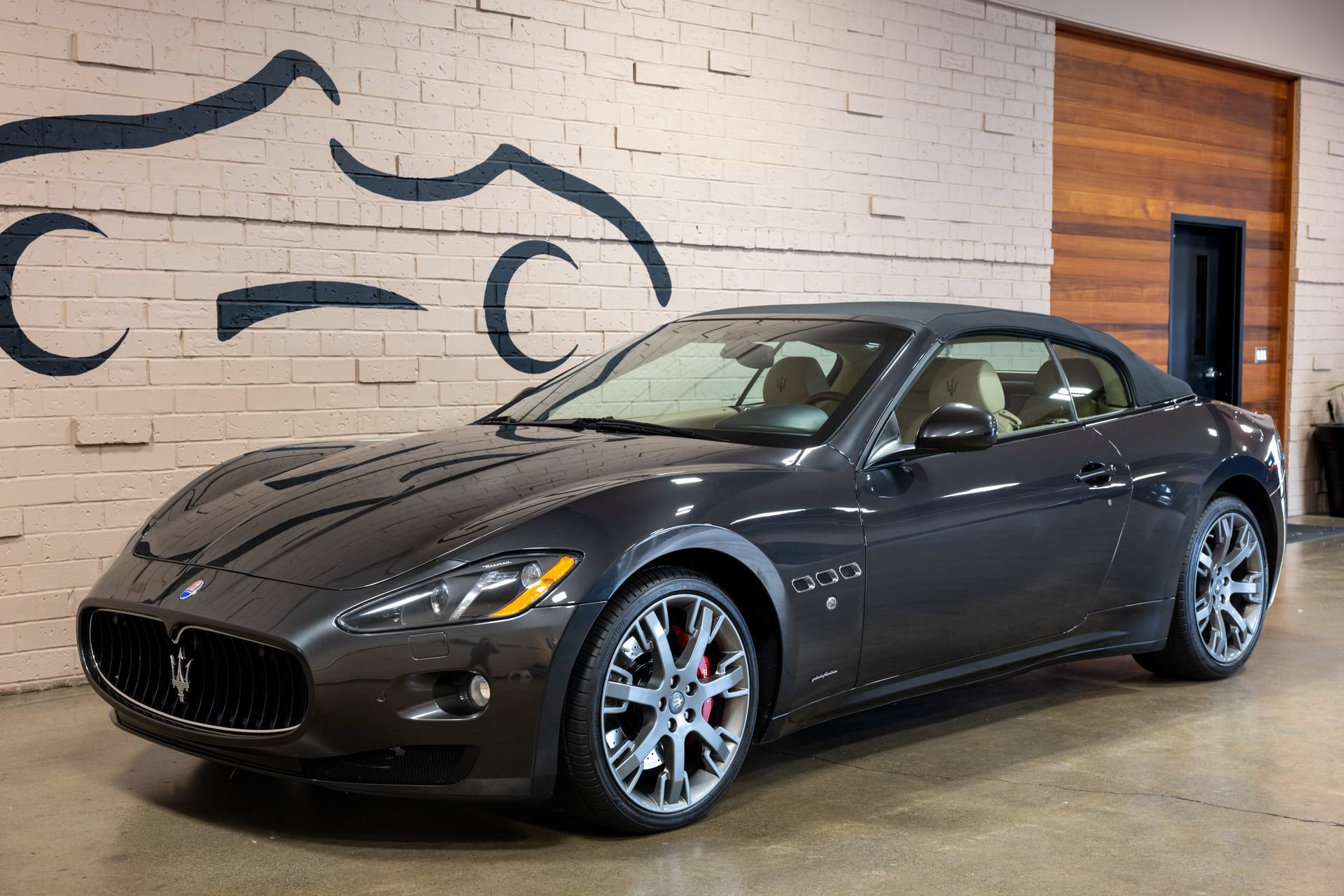 Used 2014 Maserati GranTurismo Convertible RWD image 14
