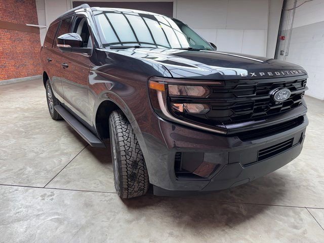 New 2026 Ford Expedition Active image 8