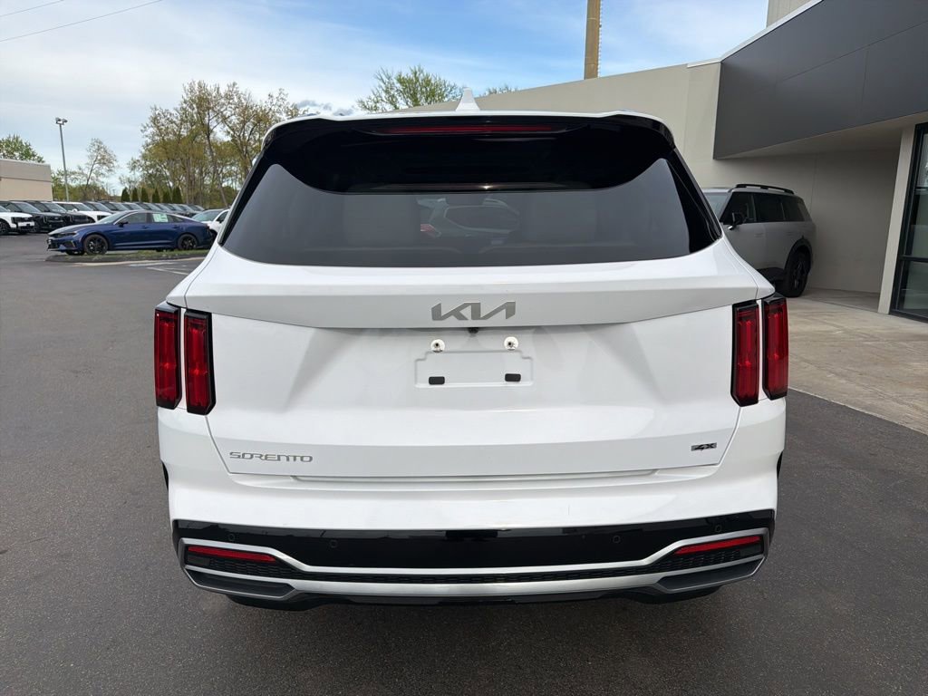 Certified 2023 Kia Sorento SX AWD/4WD image 9