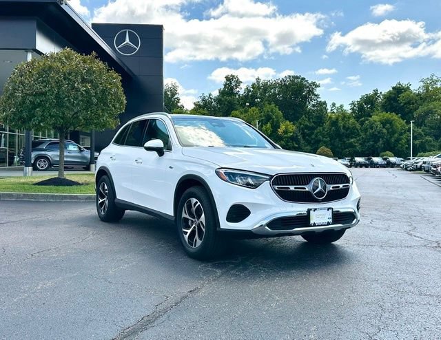 Used 2025 Mercedes-Benz GLC 350e 4MATIC image 1