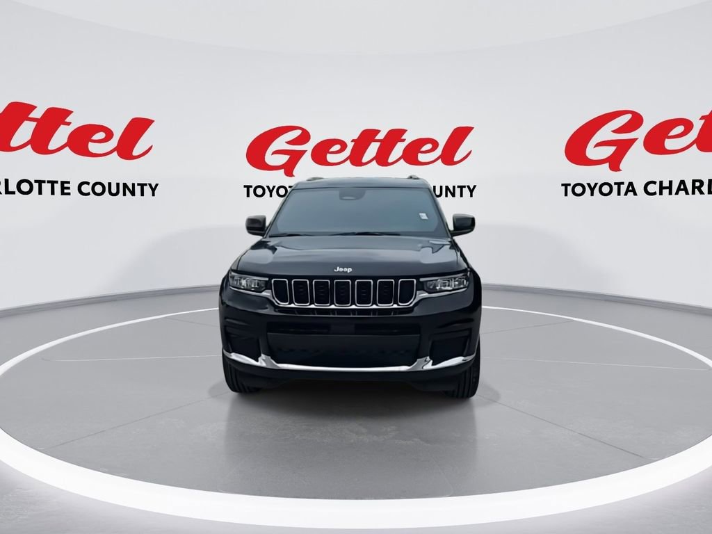 Used 2025 Jeep Grand Cherokee L Laredo w/ Luxury Tech Group I image 3