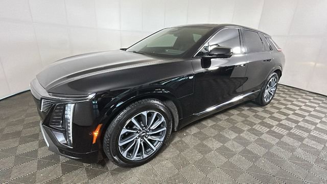 Used 2024 Cadillac Lyriq Sport AWD/4WD image 7