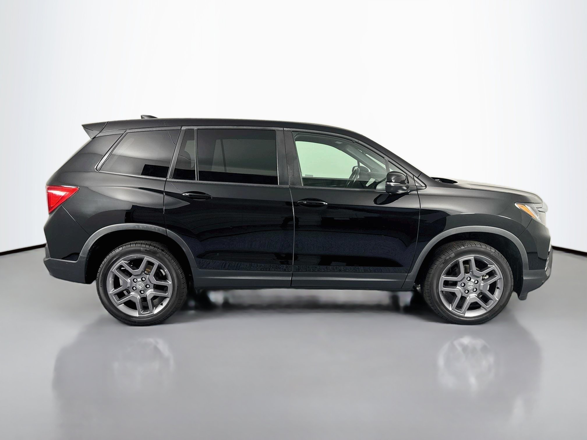 Certified 2023 Honda Passport EX-L image 4