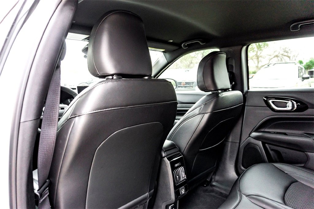 New 2026 Jeep Compass Latitude image 20