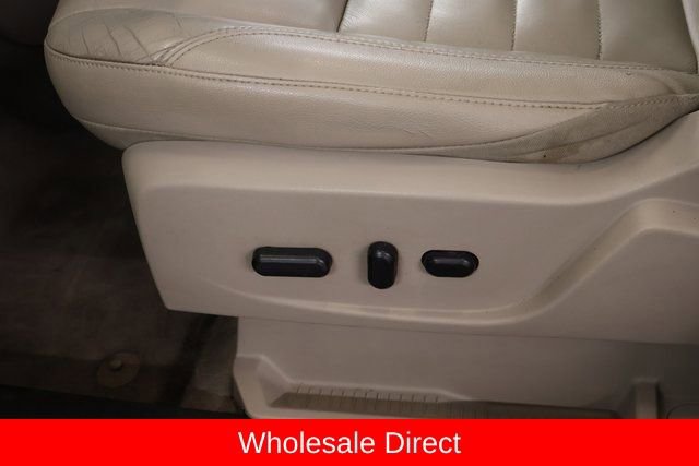 Used 2015 Ford Escape Titanium w/ Equipment Group 301A AWD/4WD image 12