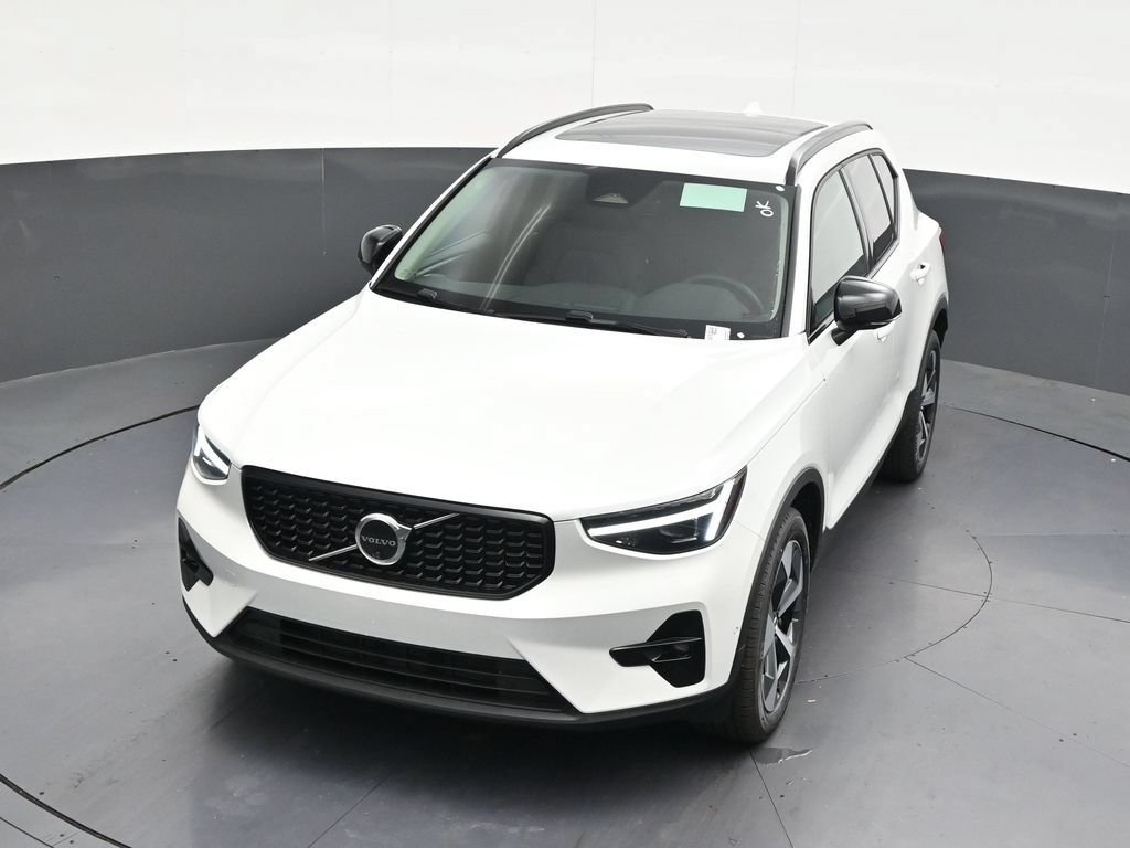 New 2026 Volvo XC40 B5 Plus w/ Climate Package AWD/4WD image 21