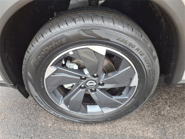 Used 2024 Nissan Rogue SV image 24