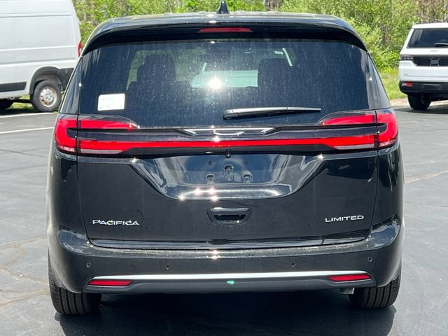 New 2027 Chrysler Pacifica Limited FWD image 48