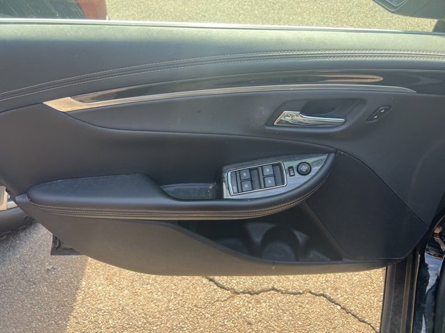 Used 2020 Chevrolet Impala LT w/ LT Convenience Package image 9