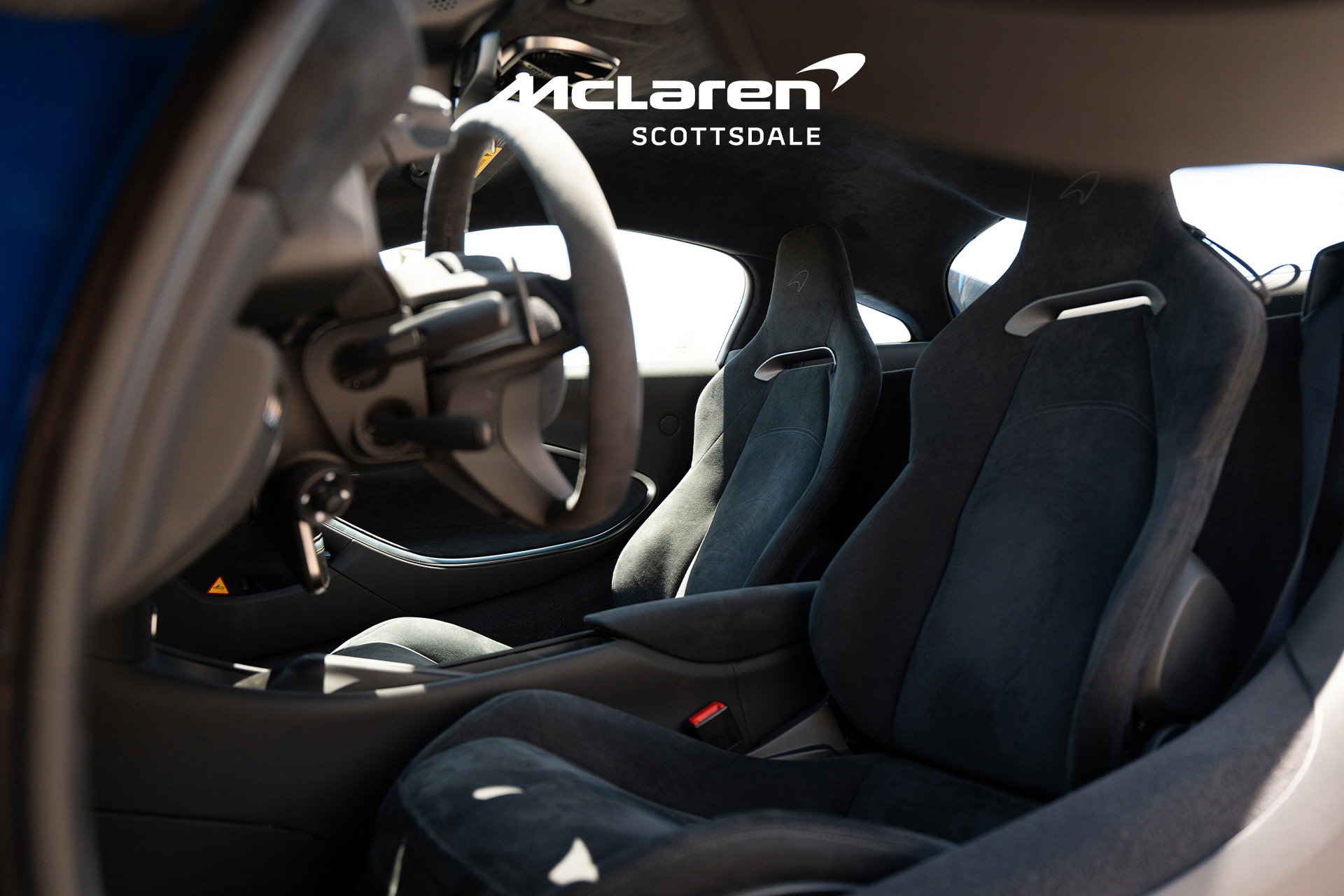 Used 2023 McLaren Artura image 20