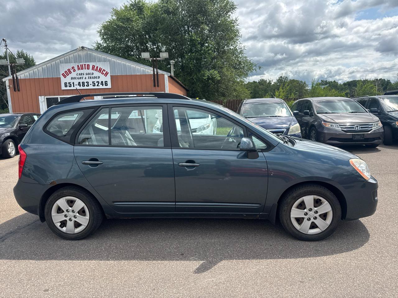 Used 2009 Kia Rondo LX FWD image 4