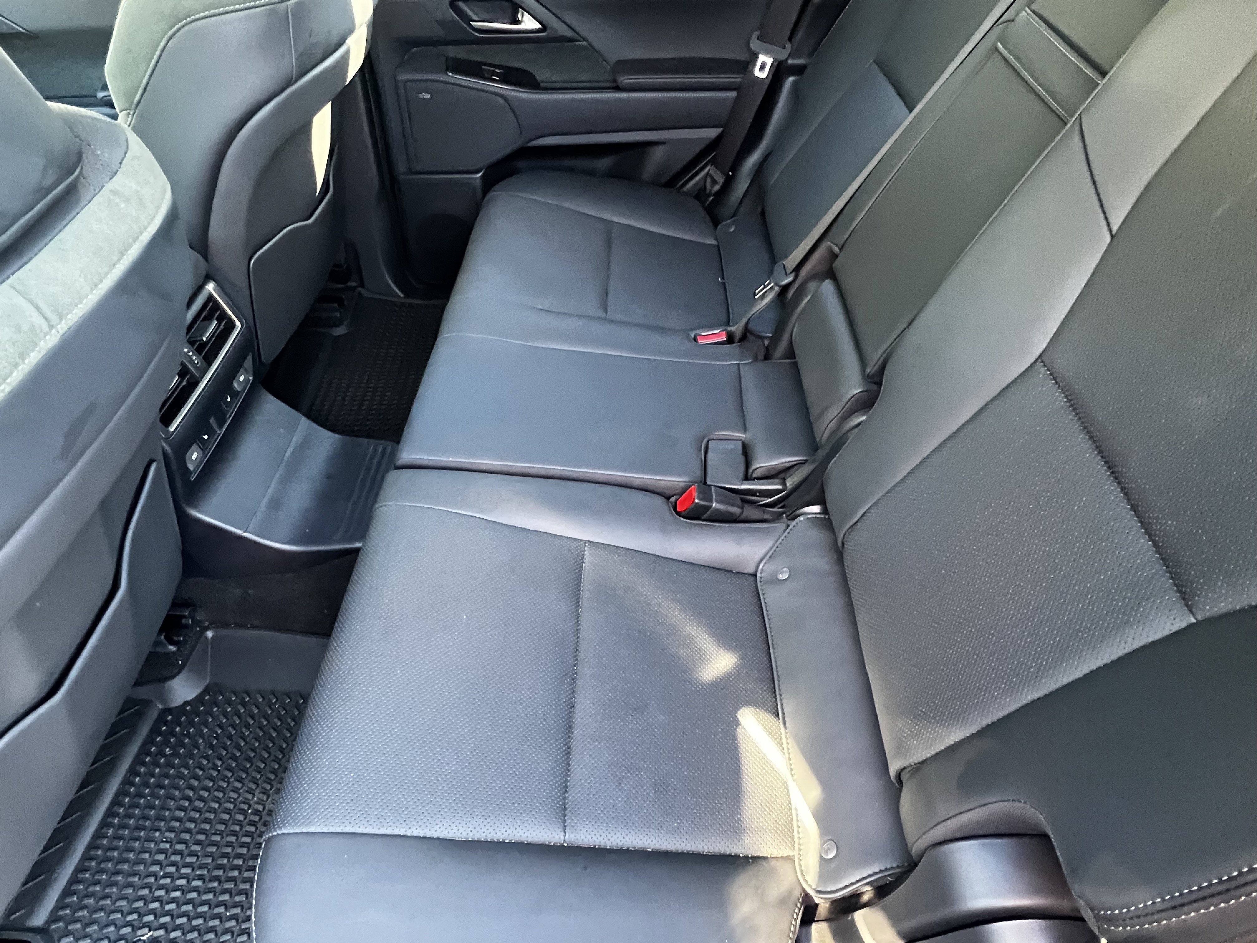 Certified 2026 Lexus GX 550 AWD/4WD image 33