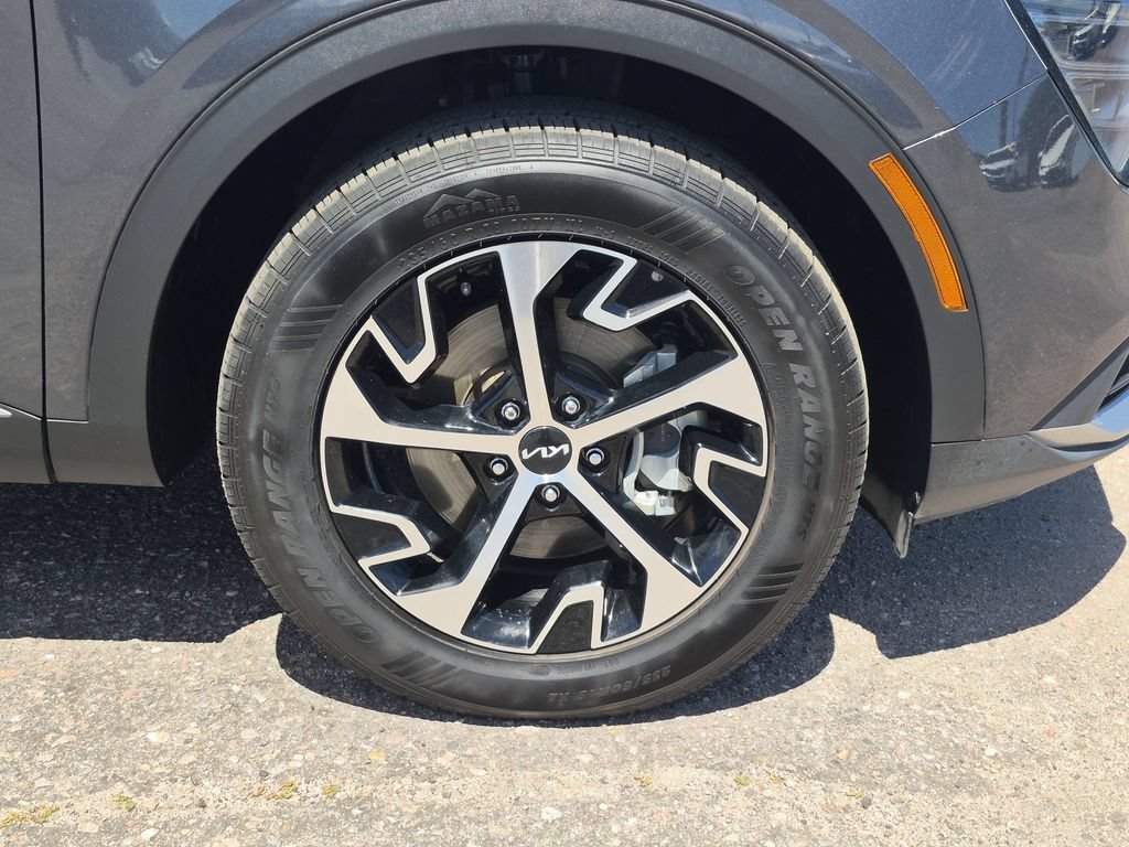 Certified 2024 Kia Sportage EX AWD/4WD image 18