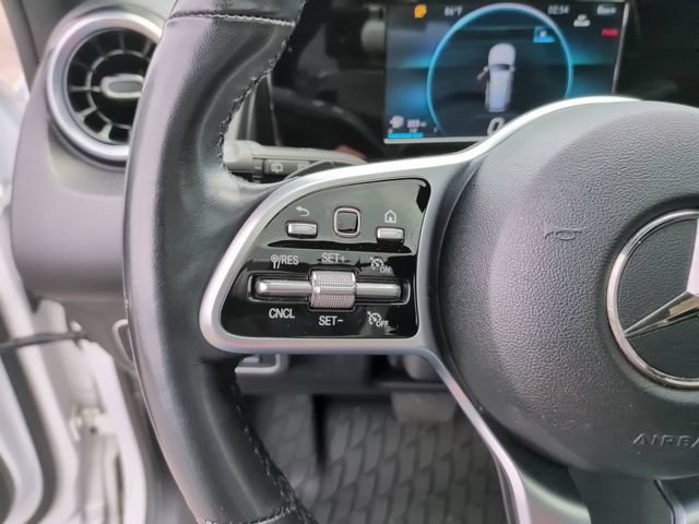 Used 2023 Mercedes-Benz GLB 250 4MATIC image 19