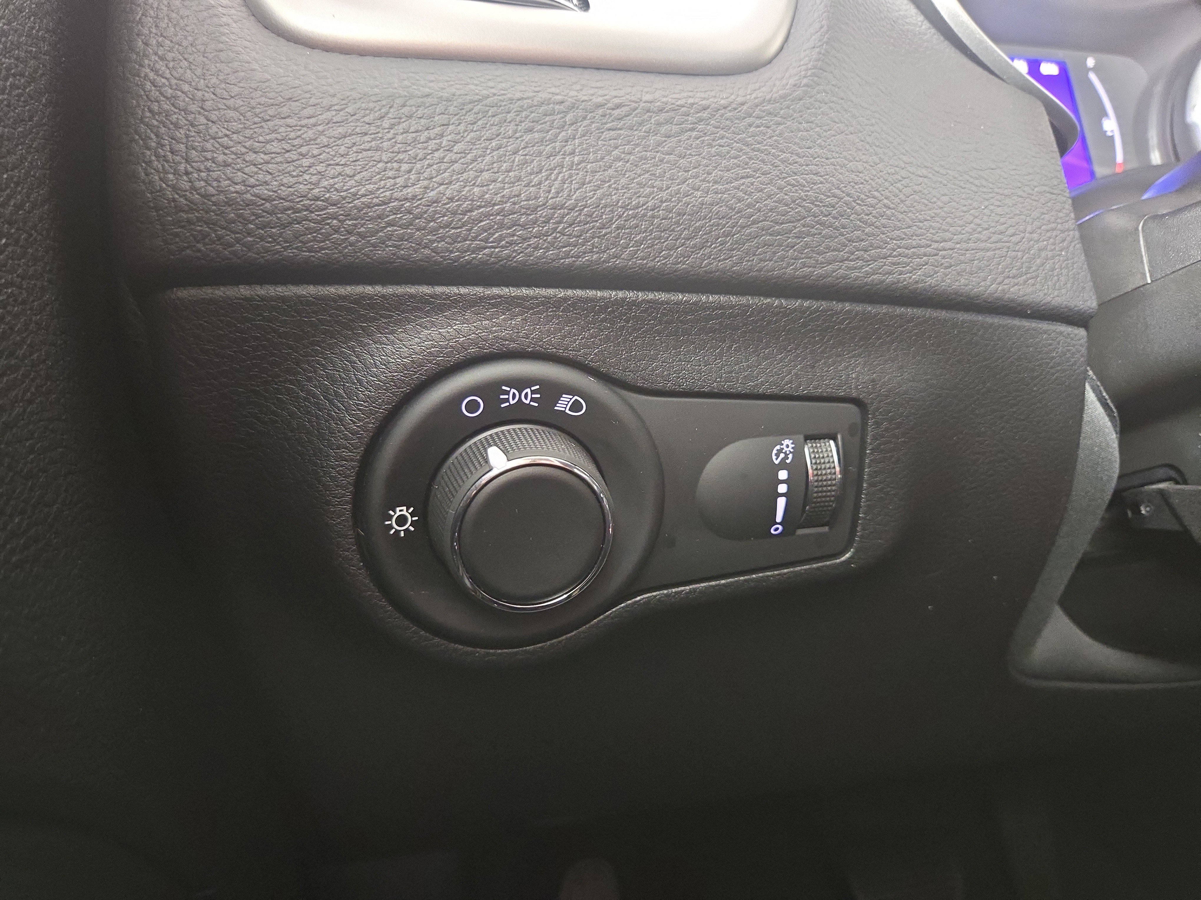 Used 2019 Jeep Compass Sport image 23