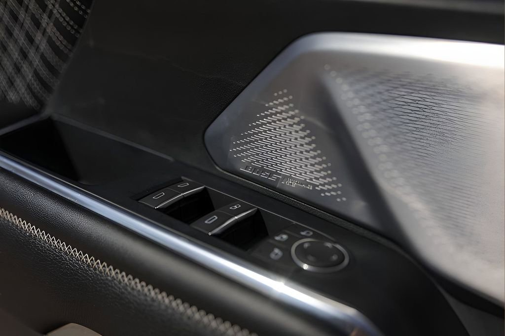 Used 2024 GMC Acadia Denali w/ Super Cruise Package image 20