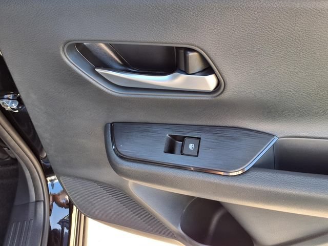 Certified 2025 Nissan Kicks SV AWD/4WD image 24
