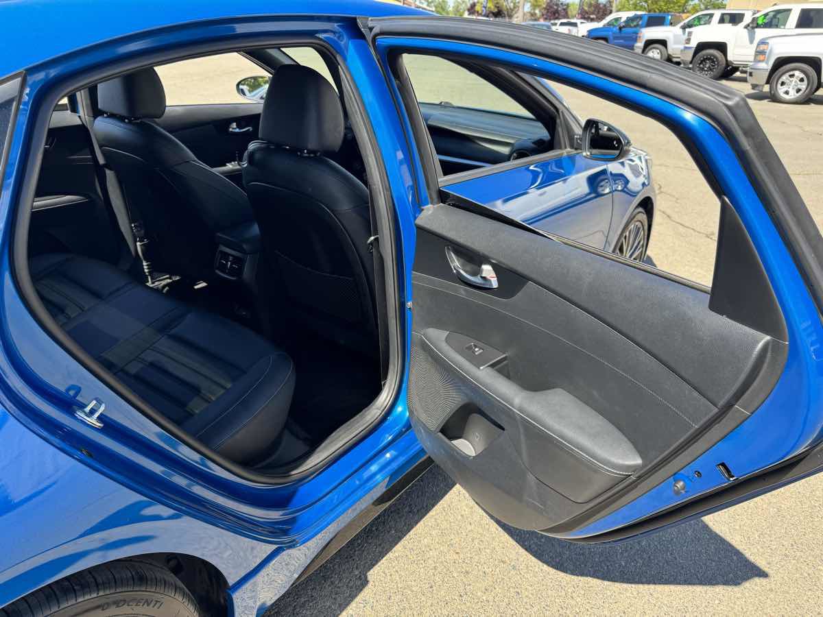 Used 2023 Kia Forte GT-Line w/ GT-Line Premium Package image 19