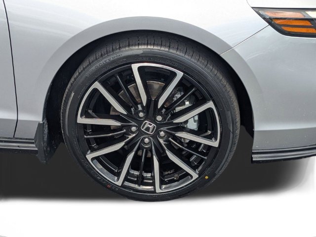 Used 2023 Honda Accord Touring image 10