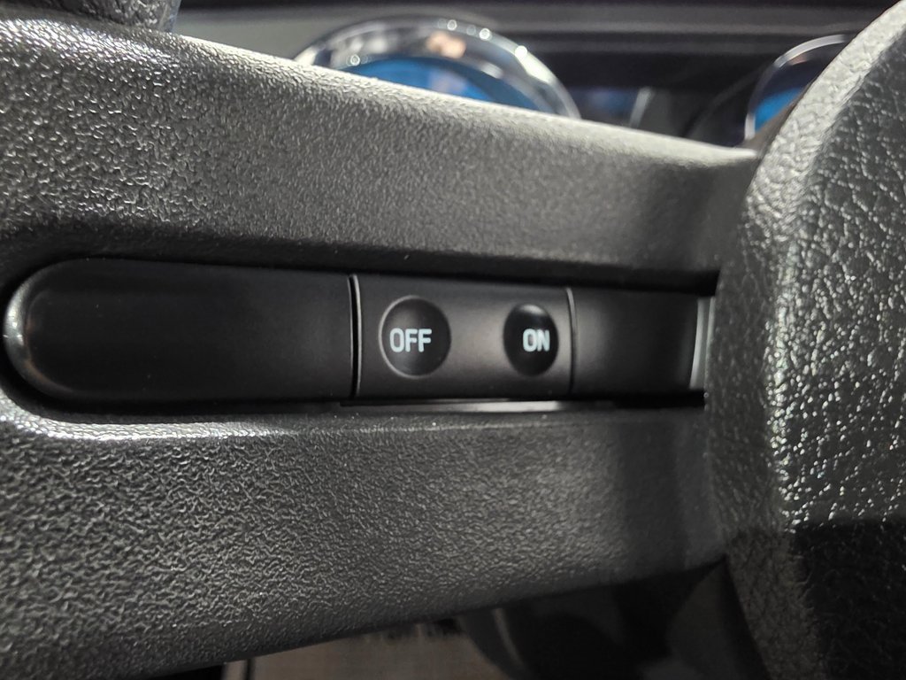 Used 2012 Ford Mustang Coupe image 4