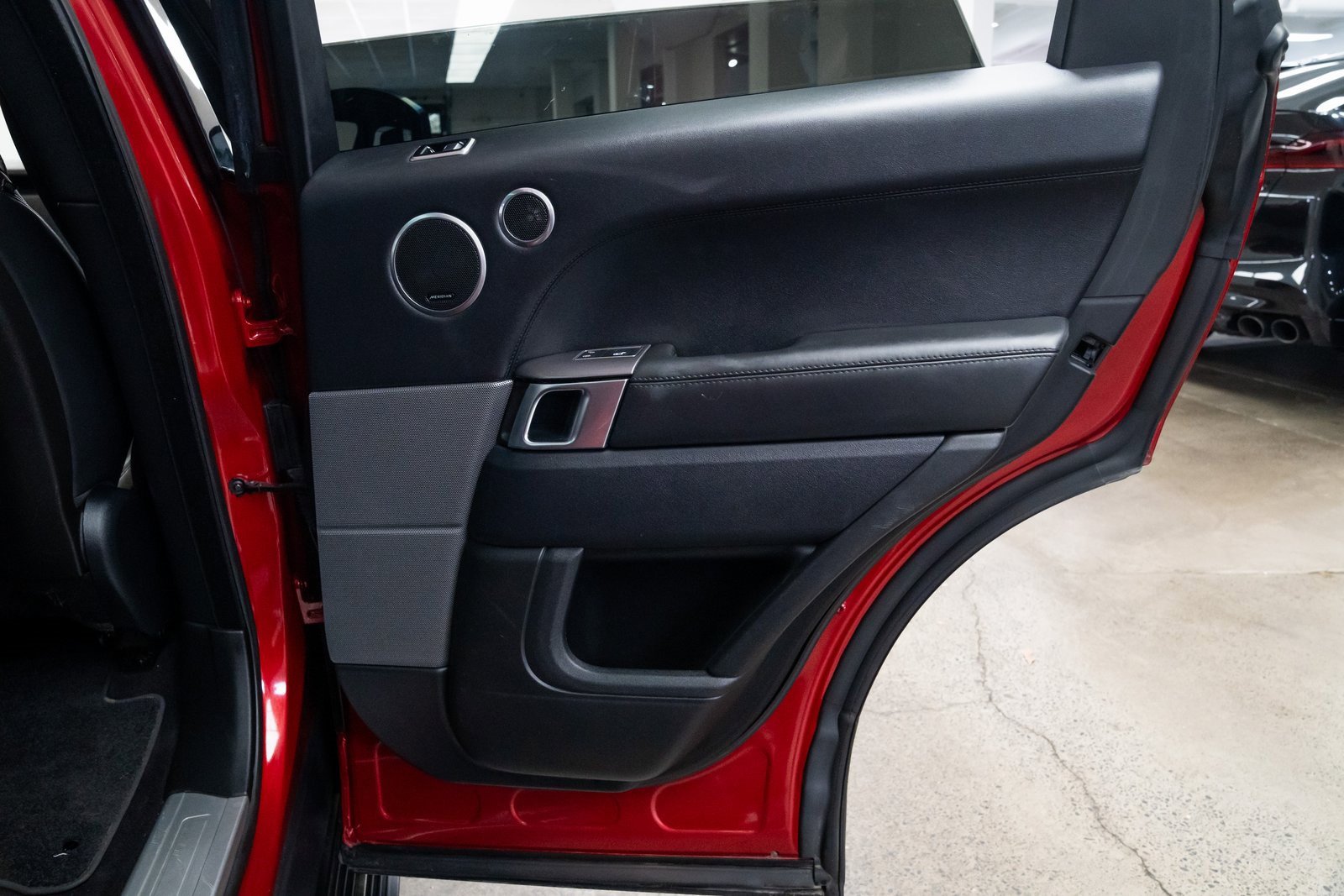 Used 2018 Land Rover Range Rover Sport HSE image 22