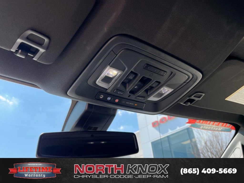 Used 2022 Chevrolet Silverado 1500 High Country image 9