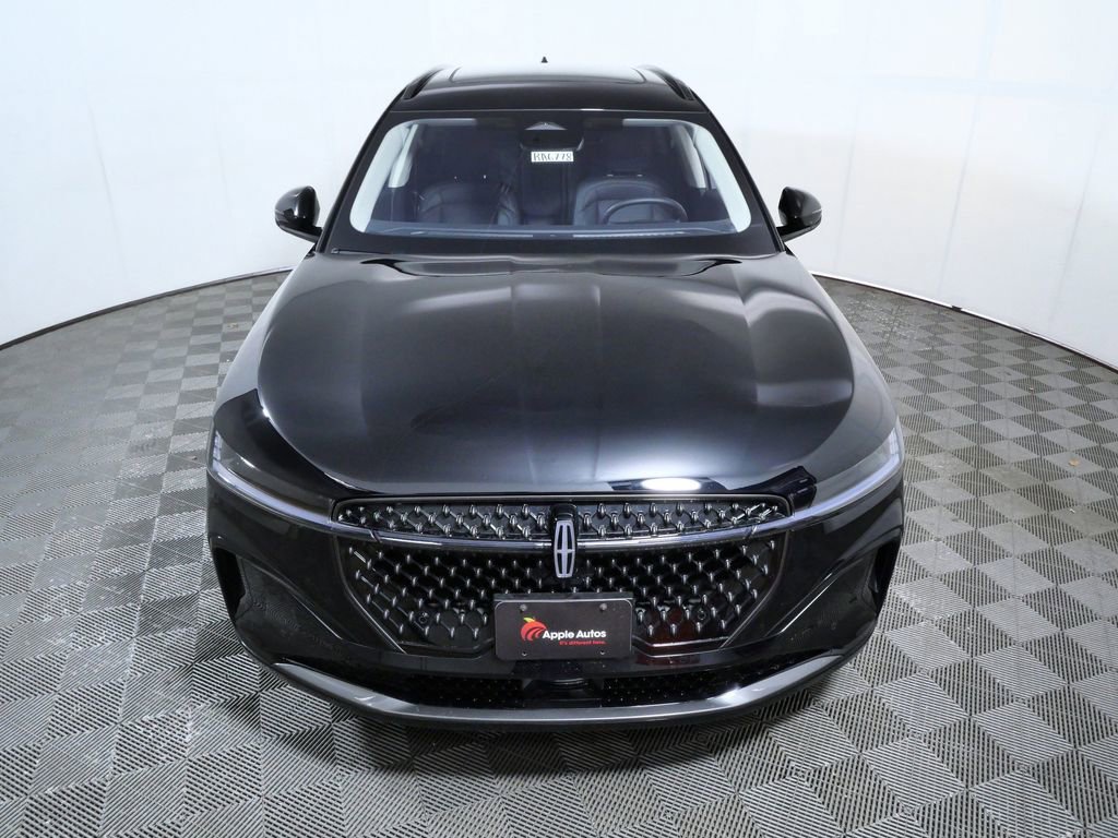 New 2026 Lincoln Nautilus Reserve image 3