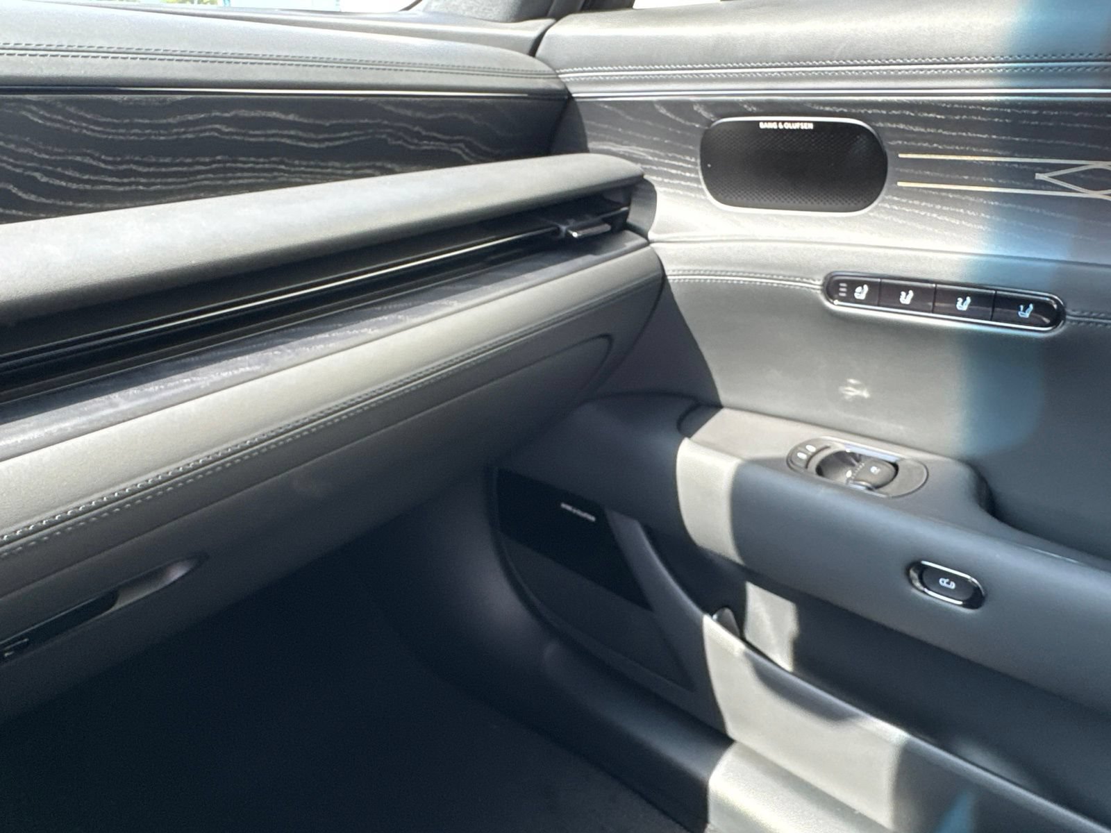 New 2026 Genesis G90 3.5T Prestige AWD/4WD image 29