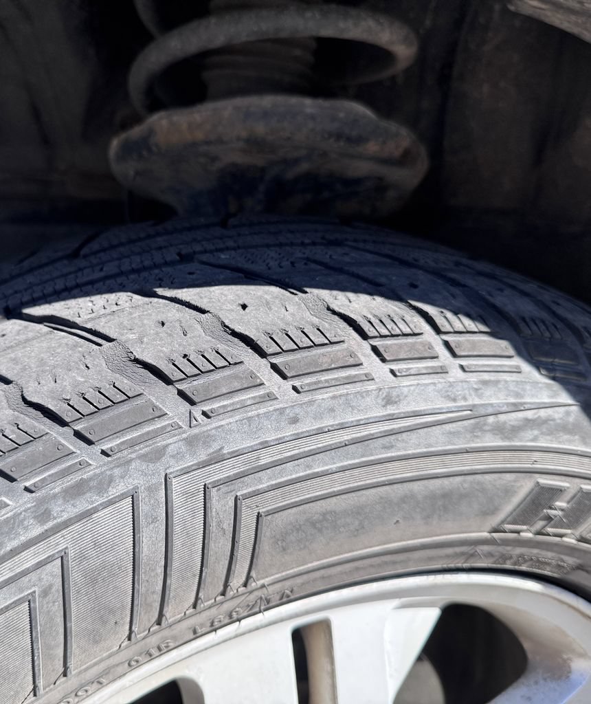 Used 2004 Mitsubishi Endeavor LS AWD/4WD image 52