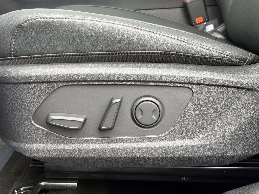 New 2026 Kia Sportage SX FWD image 12