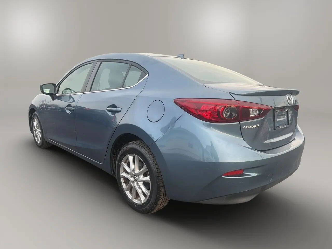 Used 2015 MAZDA MAZDA3 i Grand Touring image 5