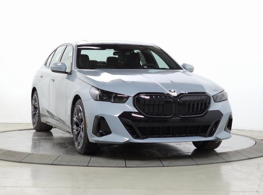 New 2026 BMW 530i xDrive w/ M Sport Package AWD/4WD video 1