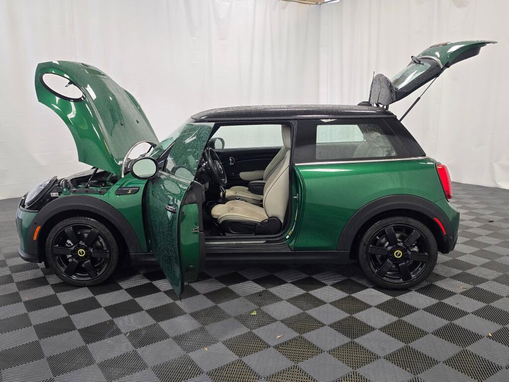Used 2023 MINI Cooper SE image 11