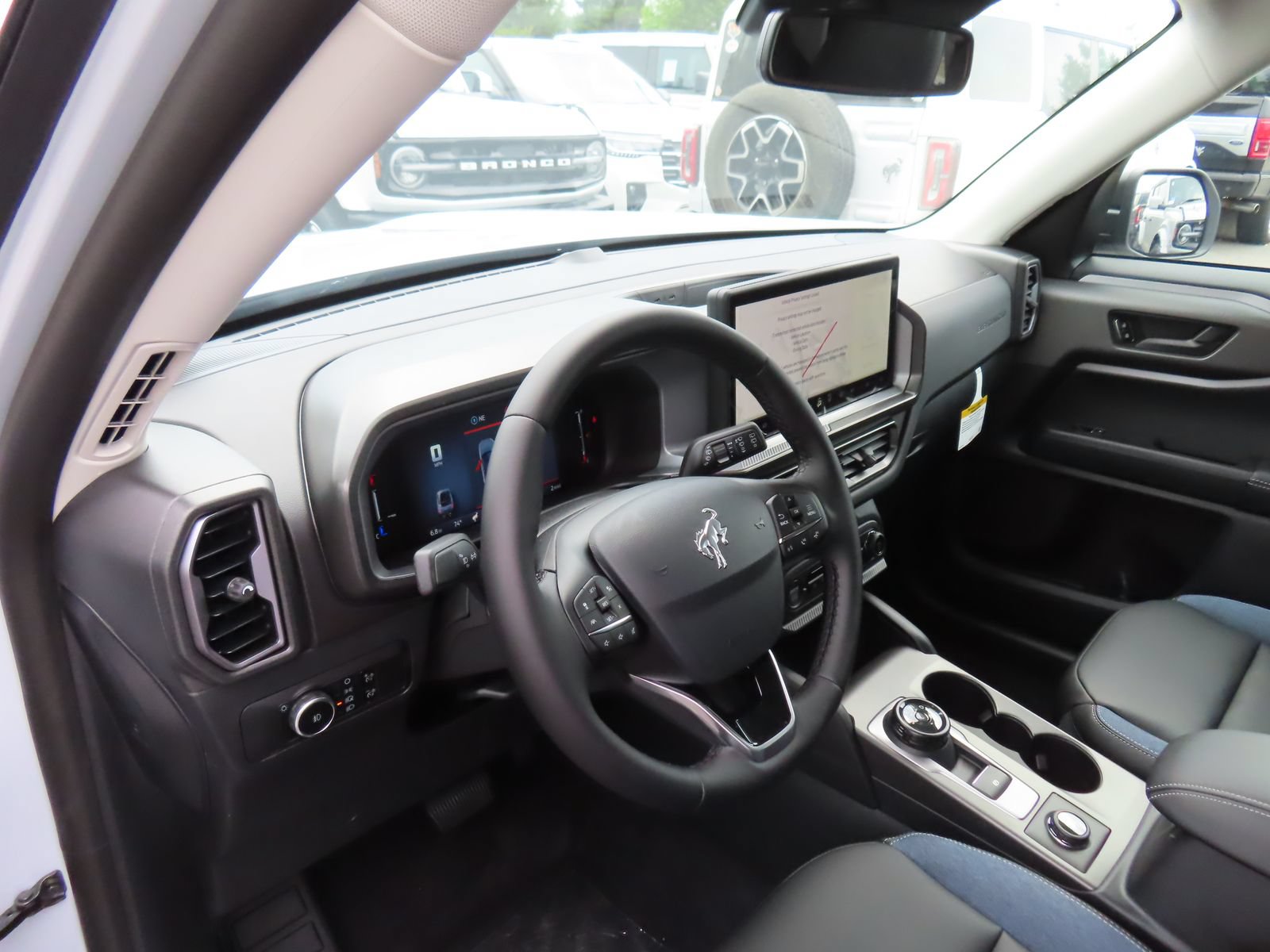 New 2026 Ford Bronco Sport Outer Banks AWD/4WD image 8