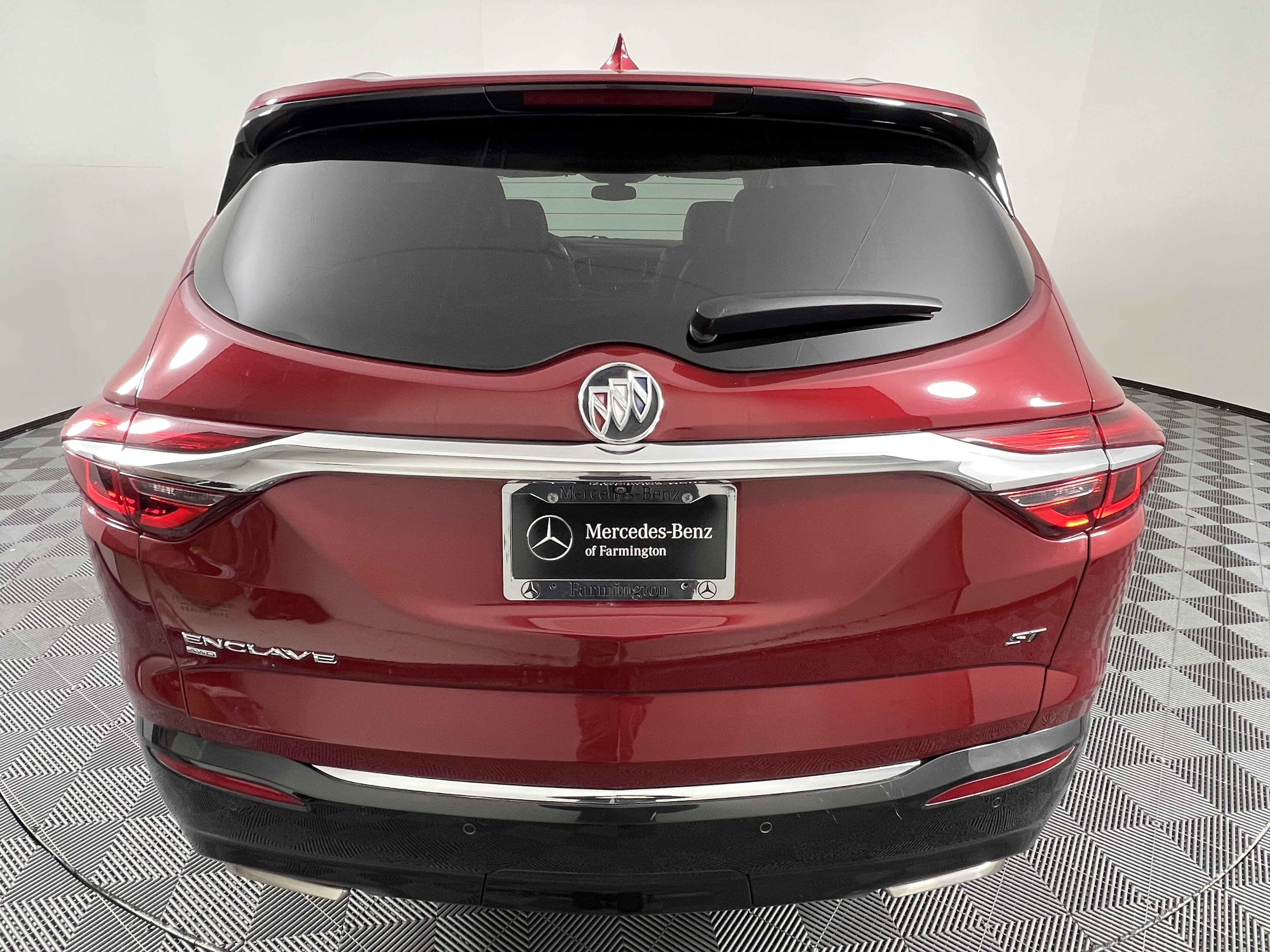 Used 2020 Buick Enclave Essence w/ Sport Touring Edition image 11