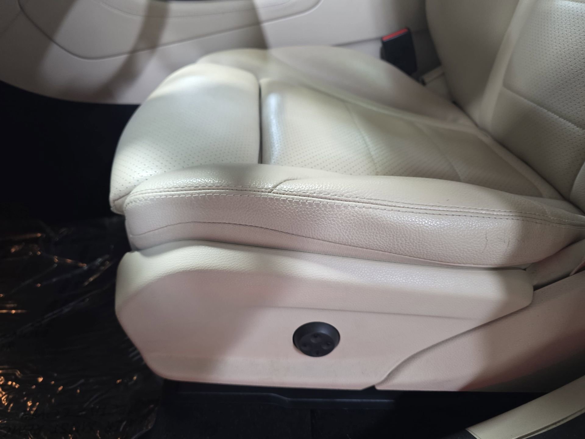 Used 2017 Mercedes-Benz GLC 300 4MATIC image 28