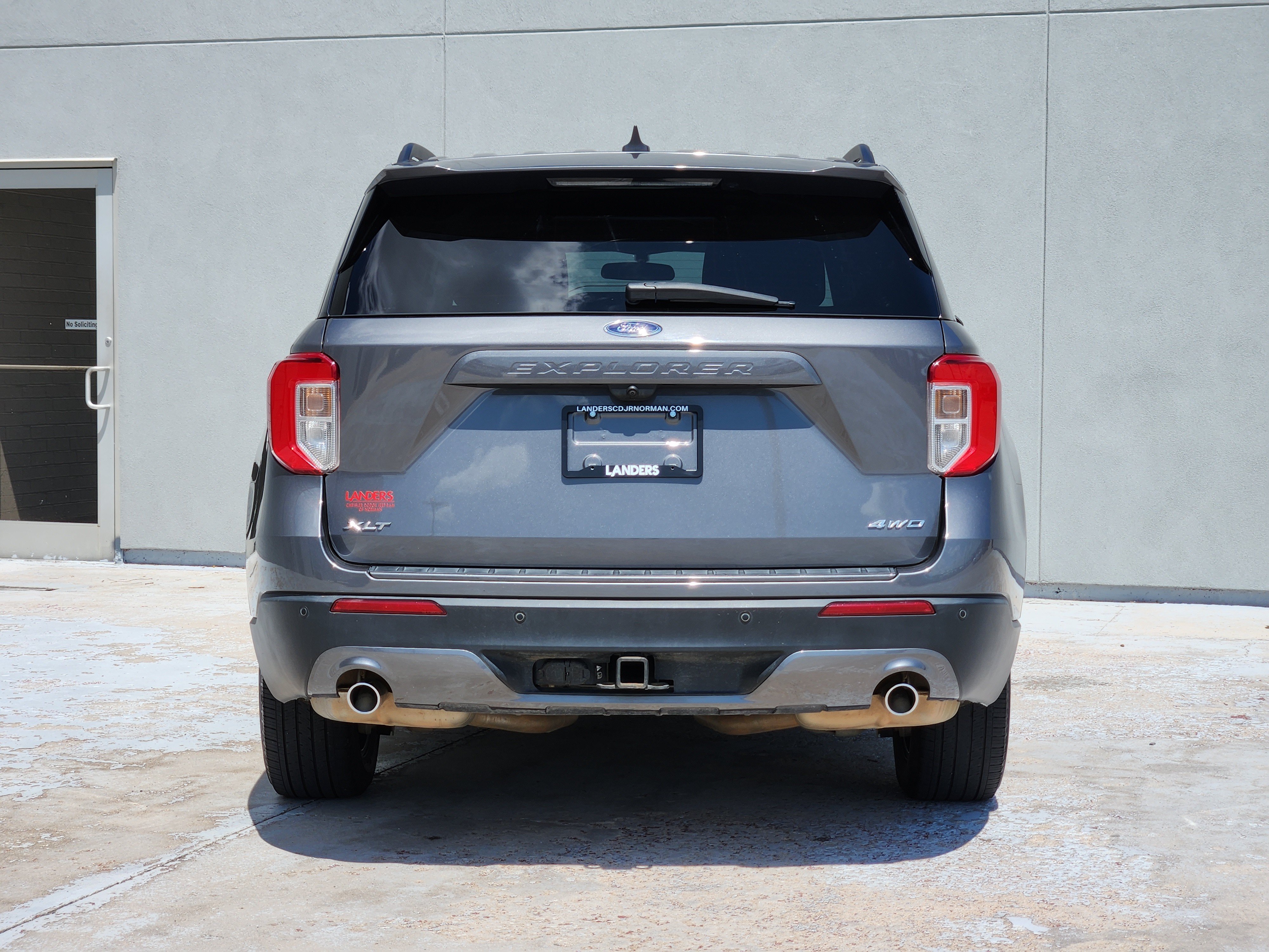 Used 2023 Ford Explorer XLT w/ Equipment Group 202A AWD/4WD image 7
