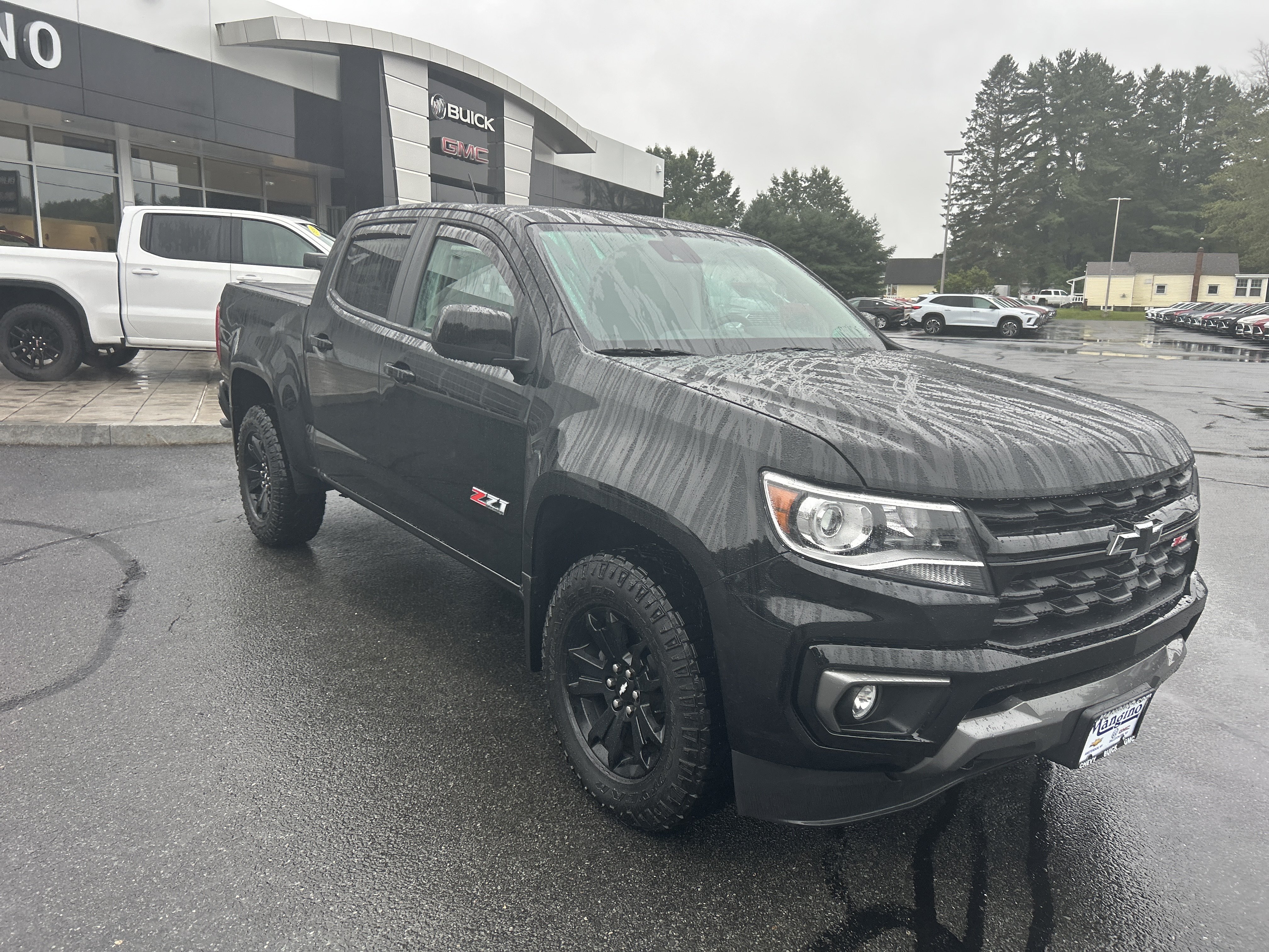 Used 2022 Chevrolet Colorado Z71 w/ Z71 Midnight Edition AWD/4WD image 14