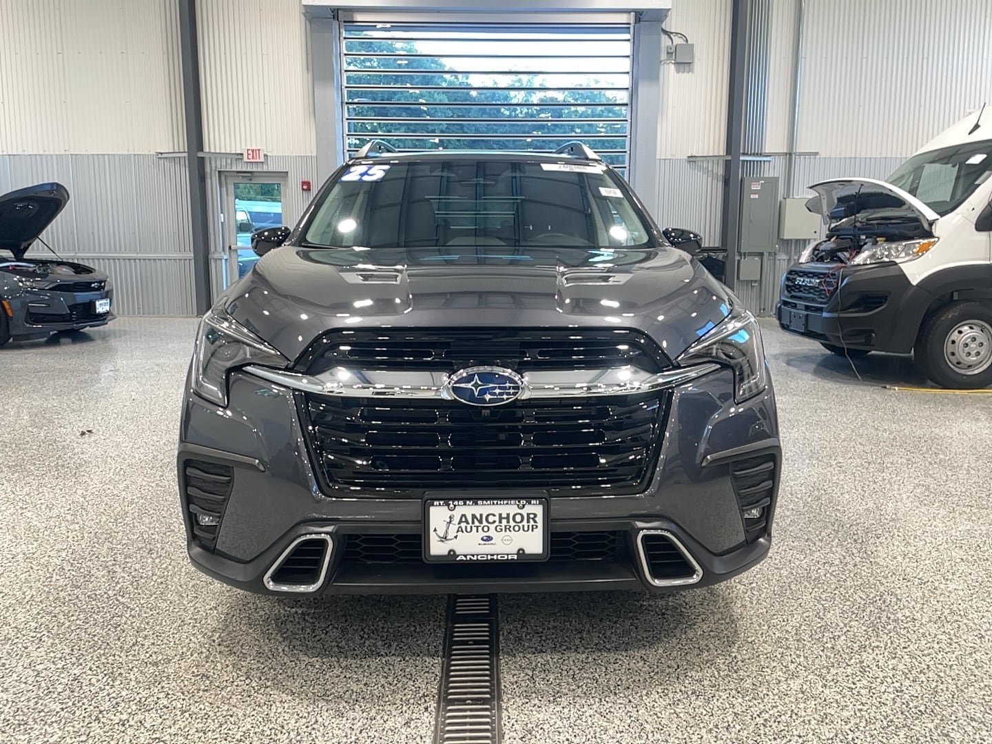 Used 2025 Subaru Ascent Touring AWD/4WD image 2