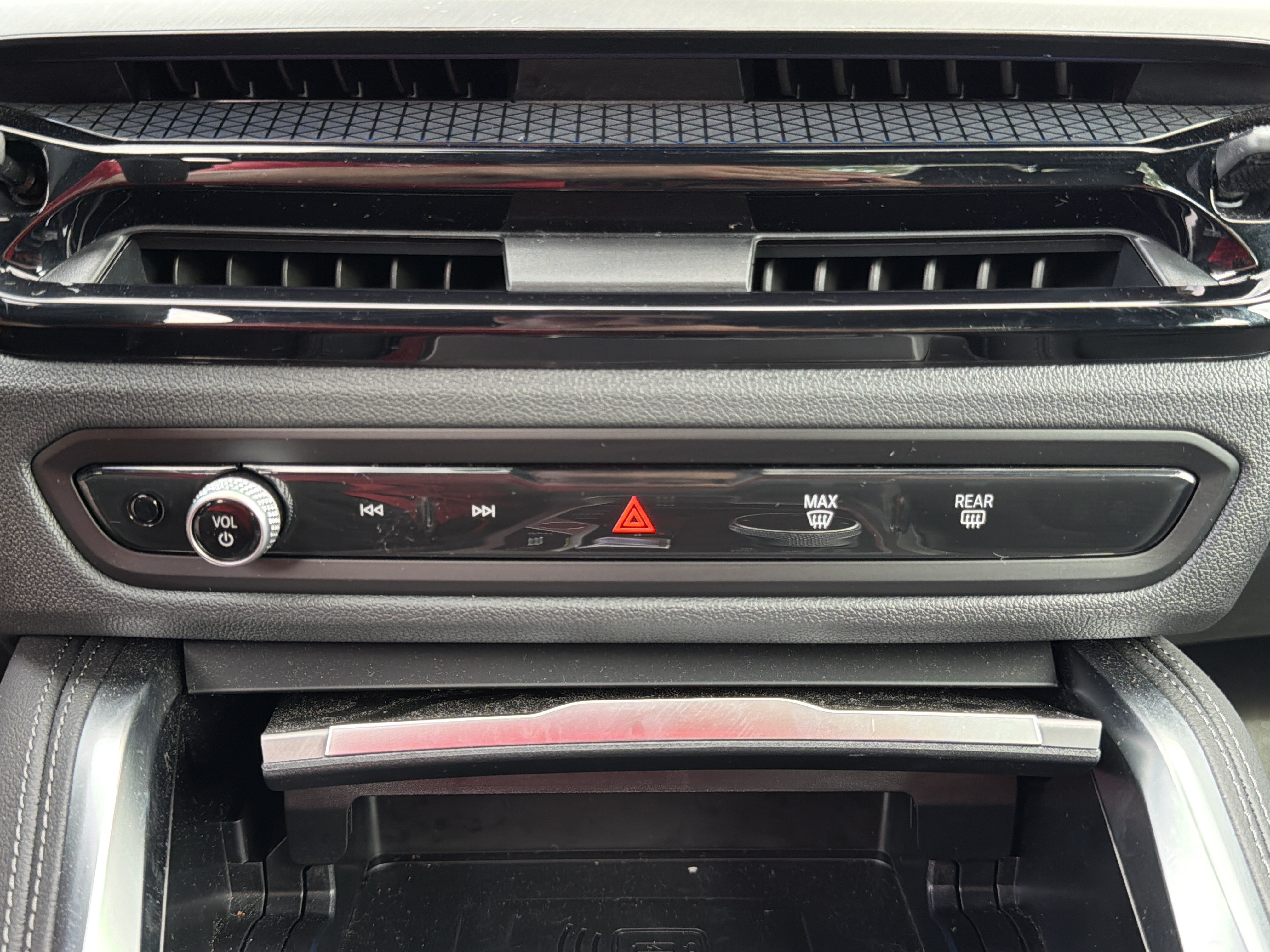 Certified 2027 BMW 440i xDrive Coupe AWD/4WD image 6