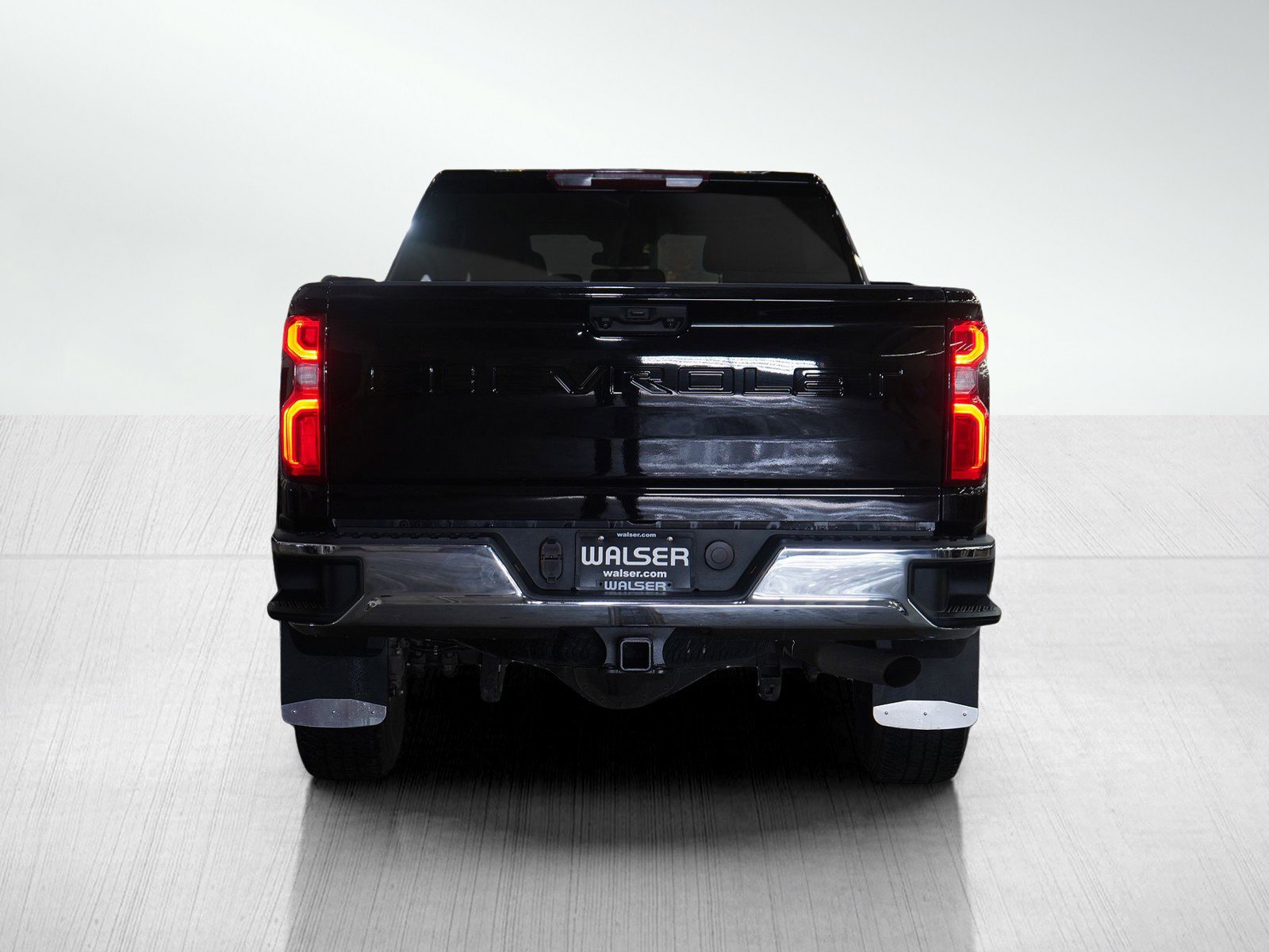 Used 2024 Chevrolet Silverado 3500 LTZ w/ LTZ Convenience Package image 4