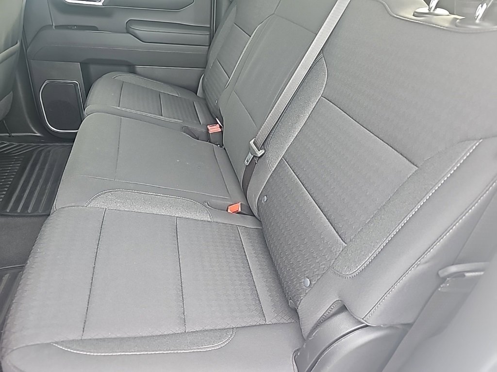 Used 2022 Chevrolet Silverado 1500 LT image 11