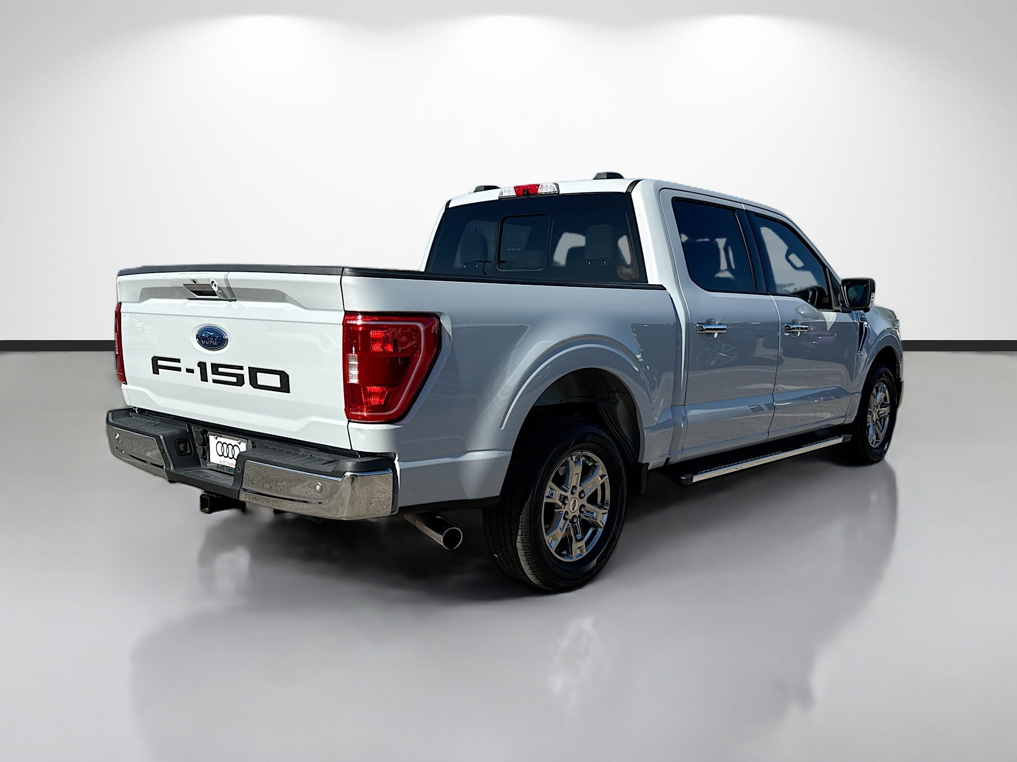 Used 2022 Ford F150 XLT w/ Equipment Group 302A High RWD image 3