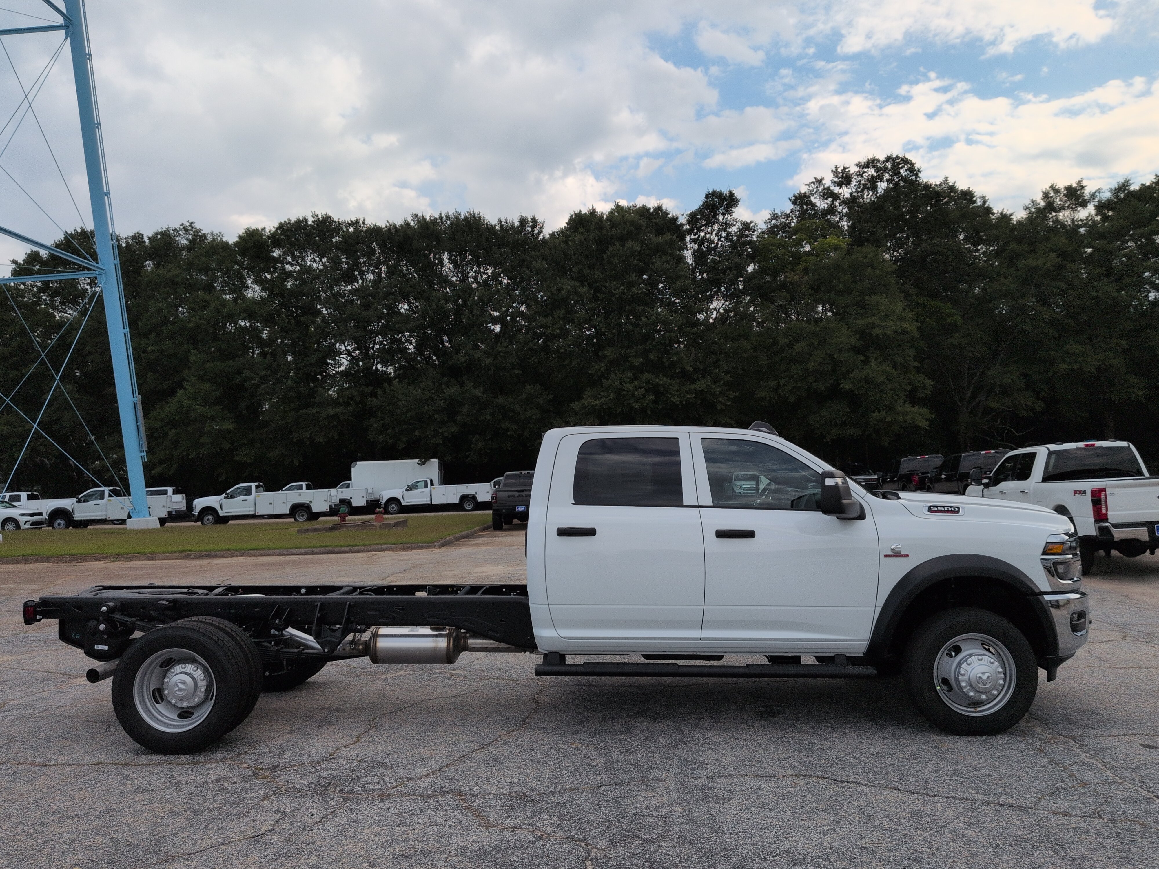 New 2026 RAM 5500 Tradesman AWD/4WD image 2