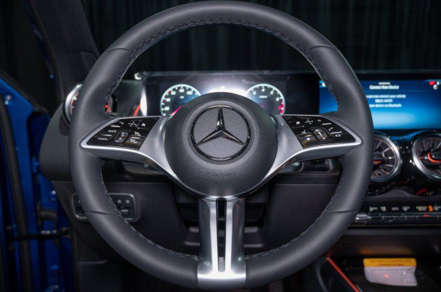 Used 2026 Mercedes-Benz GLB 250 image 21